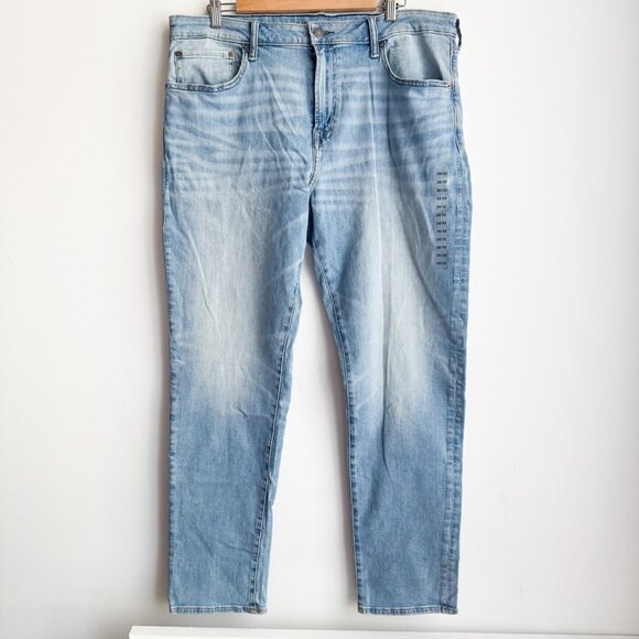 American Eagle Airflex Athletic Light Wash Jeans 38/32 NWT - Picture 1 of 10